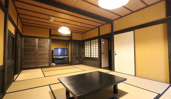 広々とした12畳和室