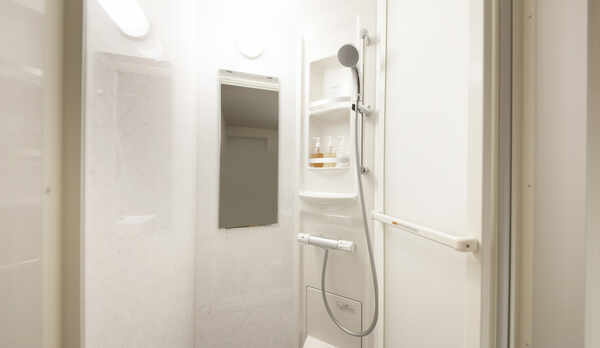 シャワーブース