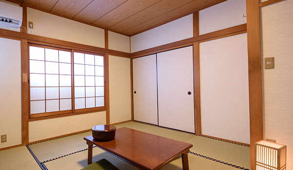 【和室8畳 トイレ無し】