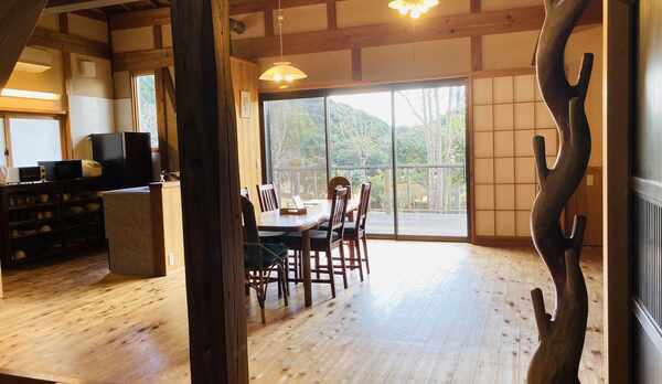 ドギーハウス　リビング