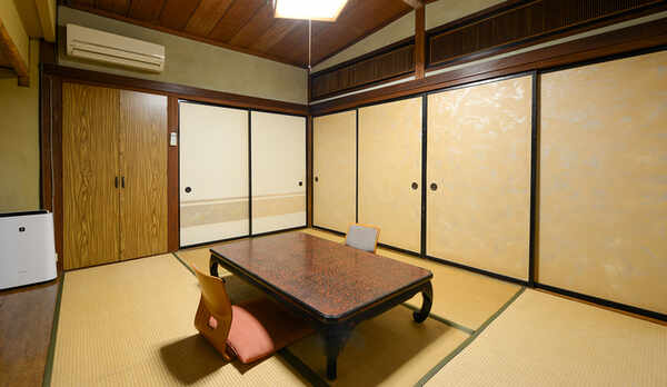 *【客室一例】風情ある純和室。人数に合わせてお部屋をご用意致します。