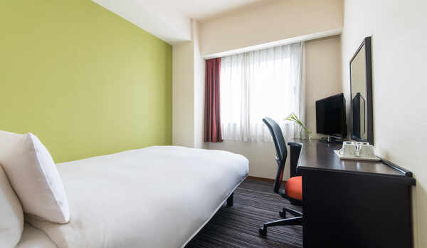 ＜客室＞◆シングル◆15平米 【ベッド 140cm x 195cm】