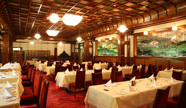 メインダイニングルーム