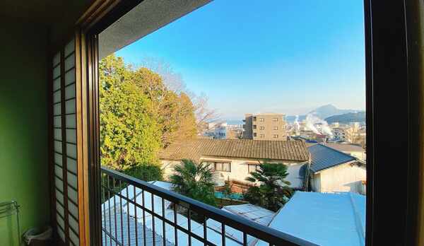 客室から眺める朝焼けと別府湾のオーシャンビュー