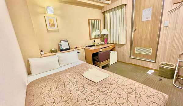 【本館】セミダブルルーム【広さ12㎡/ベッド幅1200㎜】