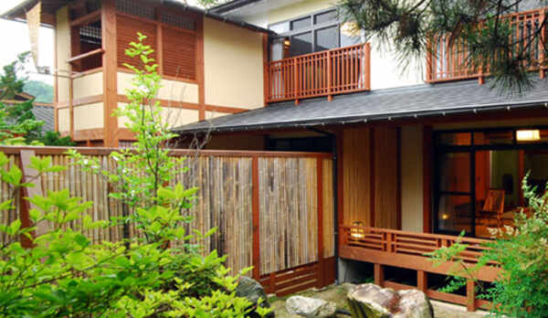 *露天風呂客室外観