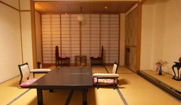 *和室