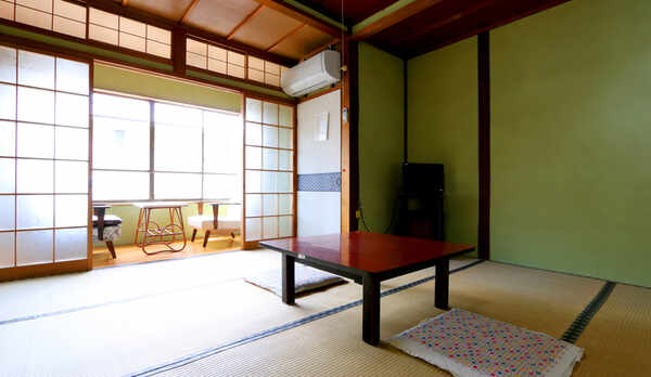 タイムスリップしたようなどこか懐かしい純和風客室