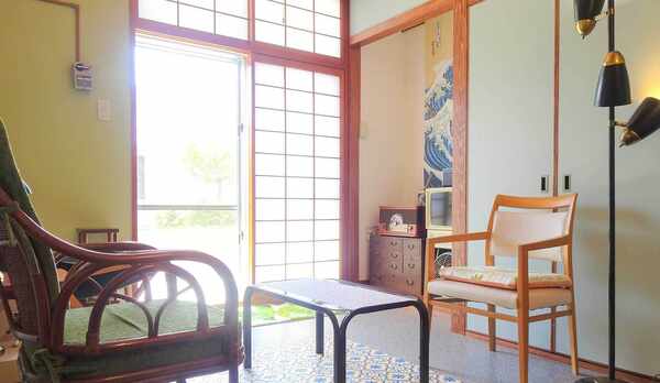 ・陽が良く入る明るいリビングです