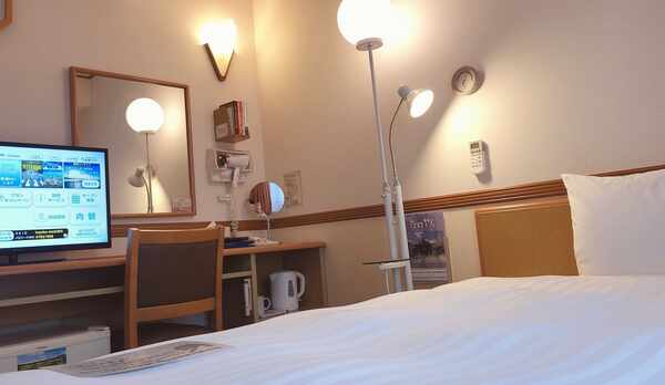 ベッド越しに見たシングル