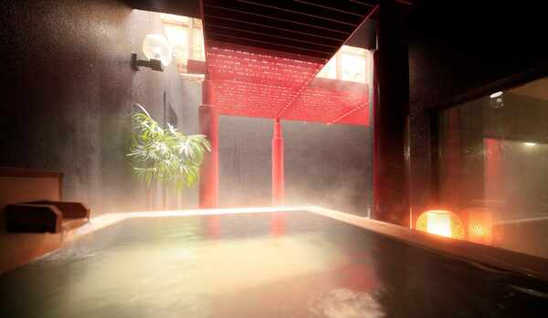 【大浴場】四季の空気を感じる静寂の中で、ごゆっくりとお寛ぎ下さい