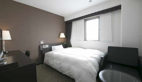 ★ダブル2　13.6㎡　140㎝ダブルベッド