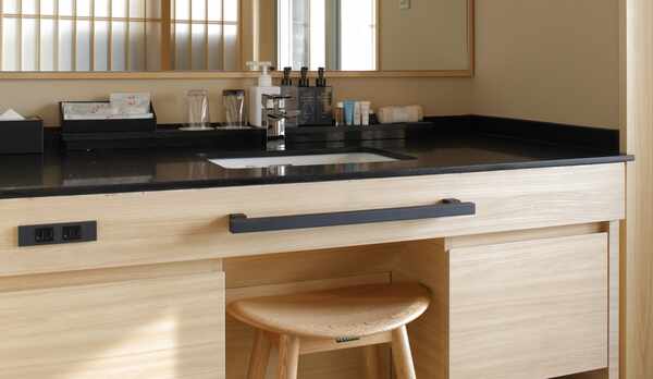 ワンルームタイプの開放的な和室が心地よいコンセプトフロア客室の洗面台