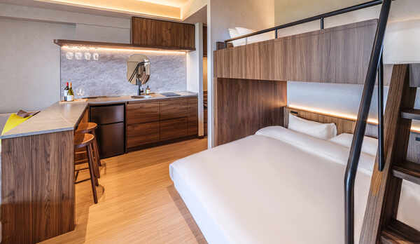 スーペリアバンク