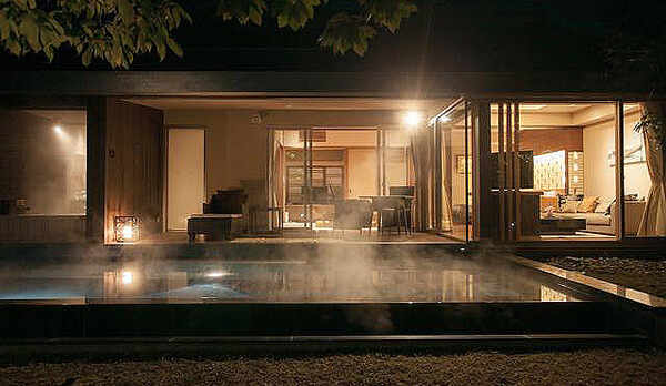  特別室離れ・露天風呂付テラス付和洋室（69平米）・プール有