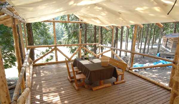 *デッキハウス：デッキに出て緑に包まれた楽しい森のひとときを&hellip;