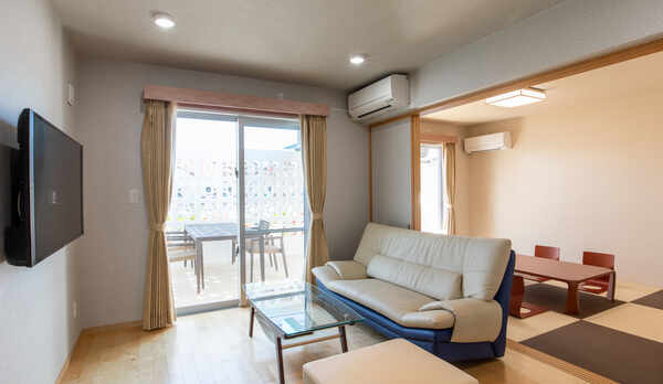 1F デラックス リビング