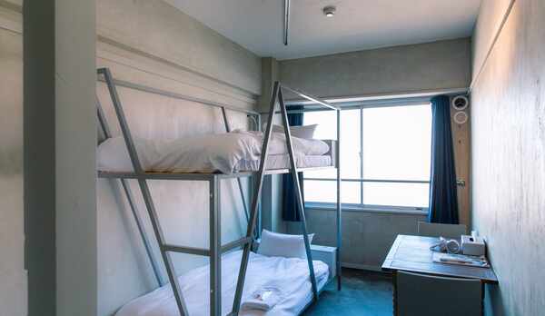 集中力高まるエコノミールーム