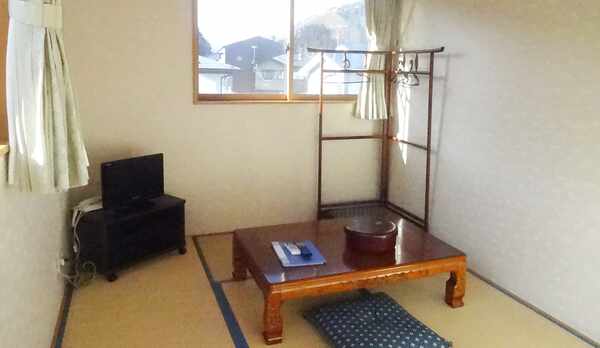*和室6畳／葡萄森を始めとした山並みをご覧いただけるお部屋です。 