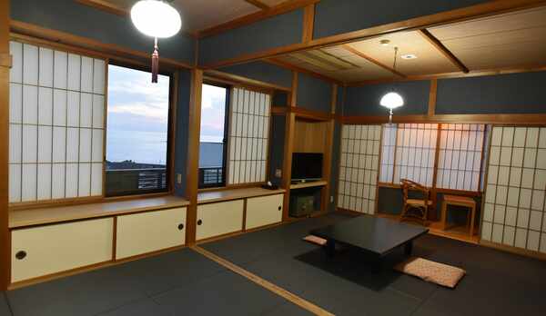 ４階海側１４畳