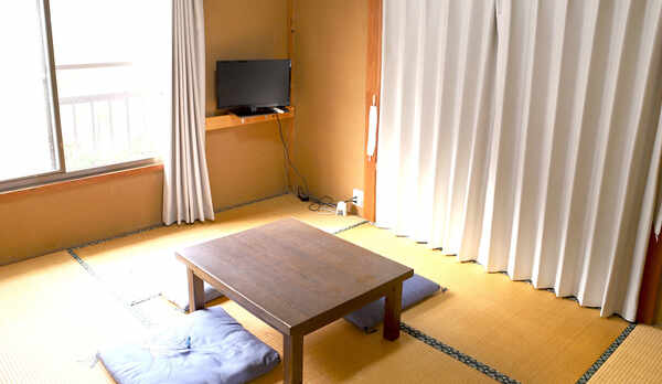 ・和室6畳　懐かしい雰囲気の和室です