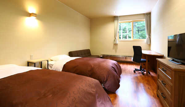 【客室：ミドルツイン】