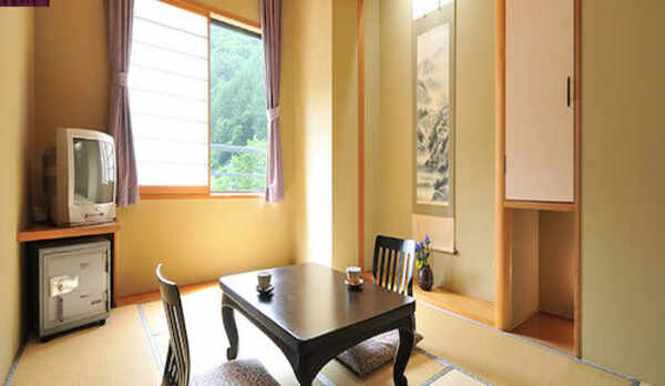 和室6畳または8畳のお部屋