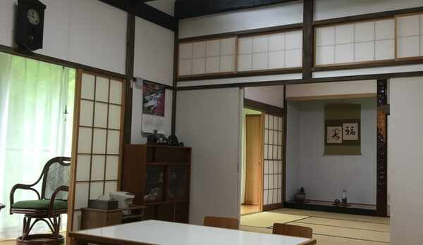 共用リビング(母屋）