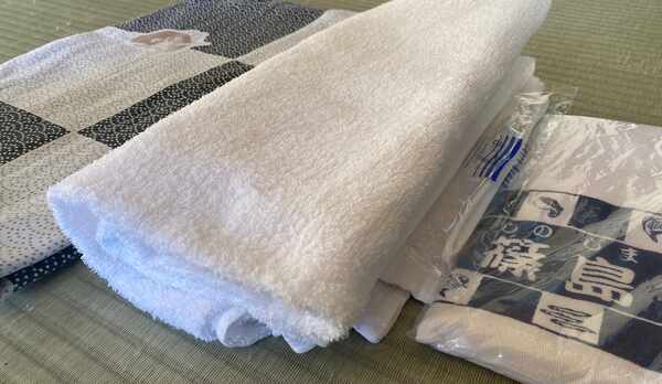 大人用アメニティ（浴衣、バスタオル、タオル、歯ブラシセット）