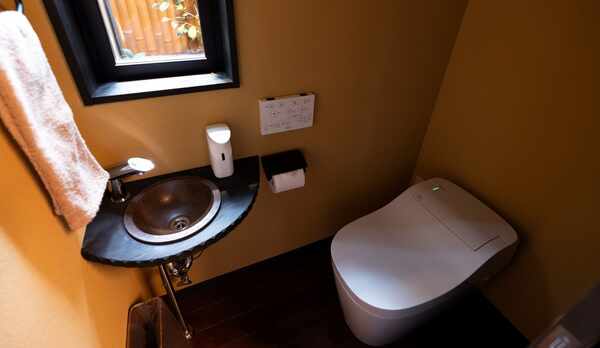 ウォシュレット付トイレ