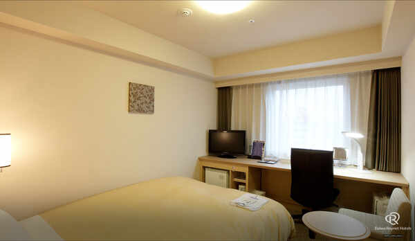 スタンダードダブル 18㎡ 154cm幅ベッド 例1