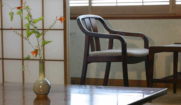 *和室8畳〜12.5畳　お部屋から見える北アルプスの眺望に大自然の雄大さを感じます。