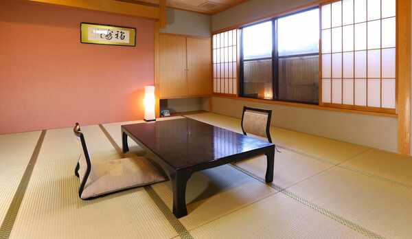 広々と、グループにおすすめ。15畳和室【眺望なし/訳あり】