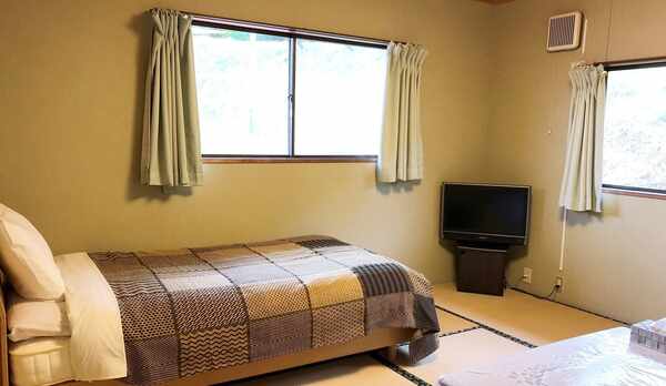 【客室一例】和室8畳。ワーケーションや出張でのご利用もオススメです♪