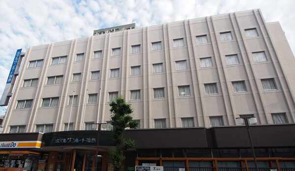 サンルート福島外観2021