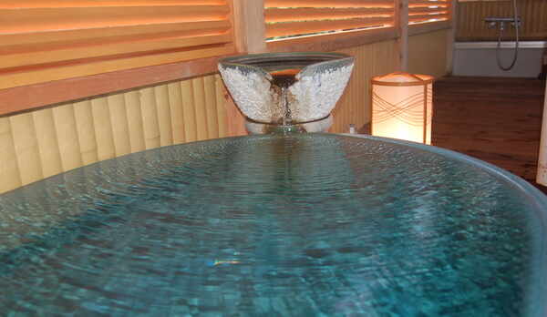 半露天風呂付客室のお風呂