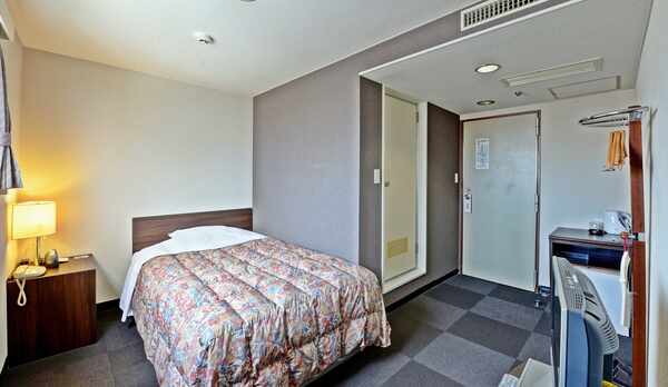 *【客室一例/セミダブルルーム】カップル・ご夫婦におすすめです。
