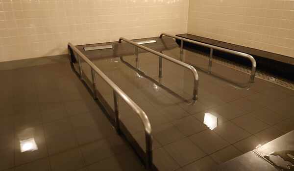 男性大浴場＿寝湯