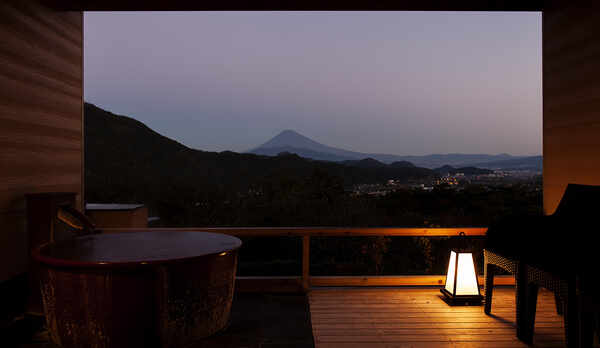 露天風呂付客室 10畳