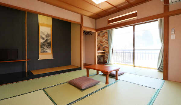 ◆ガーデンビュー和室◆〜日本庭園がご覧いただけるお部屋で、ごゆっくりお過ごし下さいませ〜