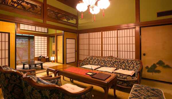 源泉かけ流し温泉付【離れ／延命閣】登録文化財客室