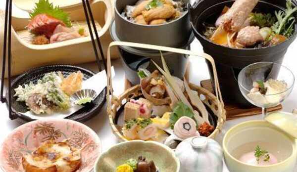 手作りの郷土会席料理は全て手作り