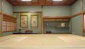 庄屋（越中屋旅館の純和風広間）