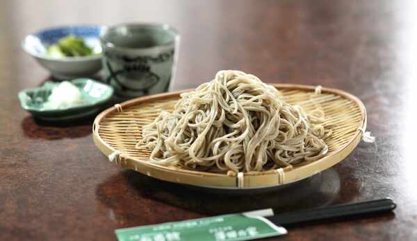 *いいやま富倉蕎麦/「幻のそば」と地元でも人気の手打ち蕎麦。独特の風味とコシのある食感に舌鼓