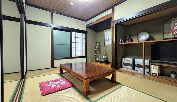 【客室】和室二間14畳のお部屋