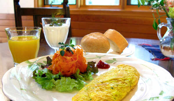 ご朝食は美術館内のカフェで。