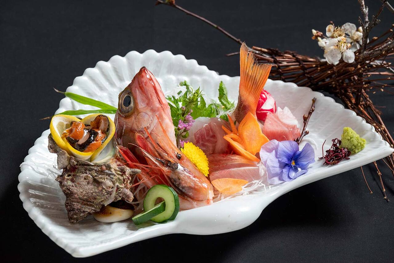 佐渡の恵みがもてなす四季折々の会席料理