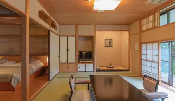 足湯付和洋室 テラス付