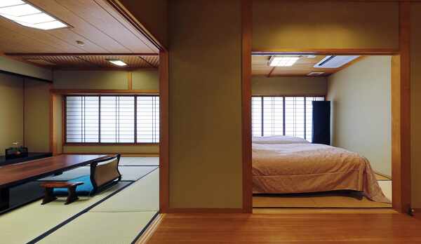 和室二間（ベッド有）