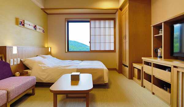 本館 ダブル（シャワー付）